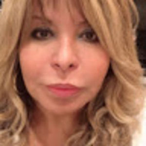 Meet your Posher, Realtor lily